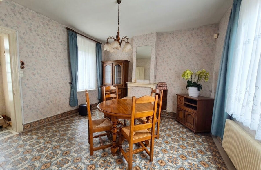 Maison de caractère avec jardin, dépendance et 2 garages