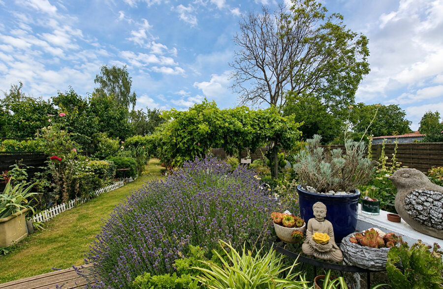 Maison de ville avec beau jardin
