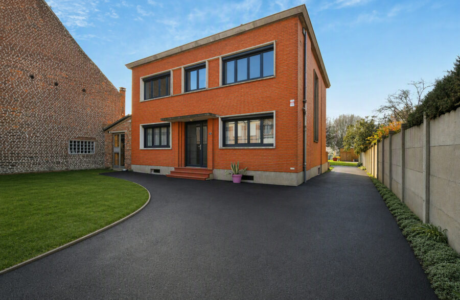 MAISON D’ARCHITECTE + HANGAR