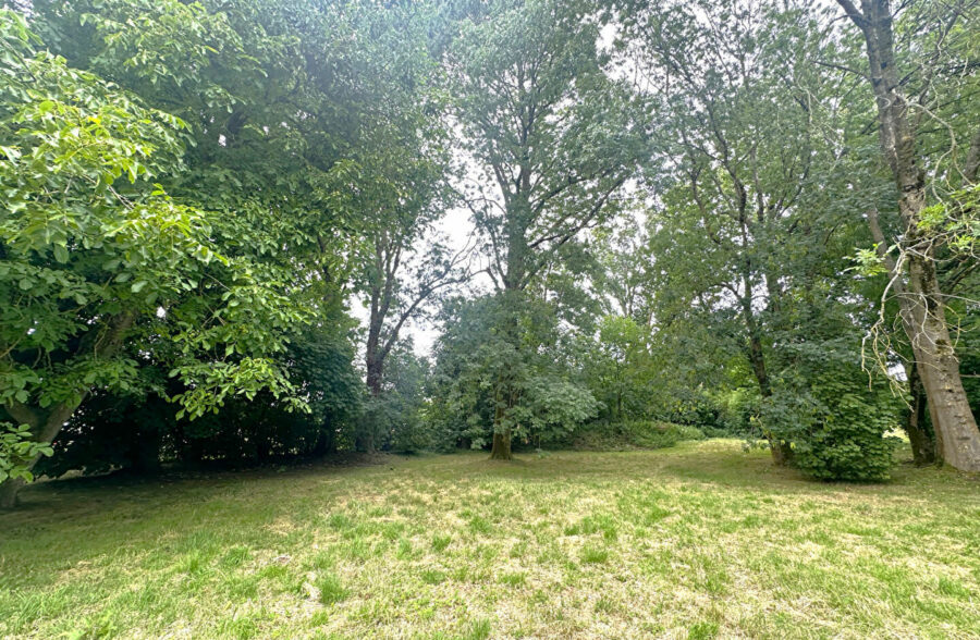 Terrain constructible 1750 m2