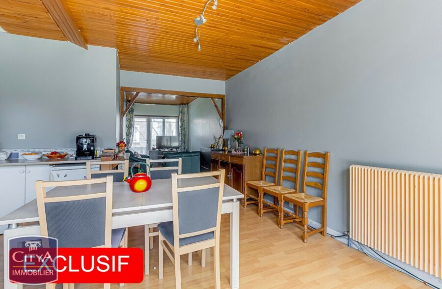 Croix, maison semi individuelle, 4 chambres, 2 terrasses, garage 2 voitures + parking