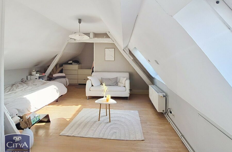 Maison de type fermette avec caractère et déco contemporaine