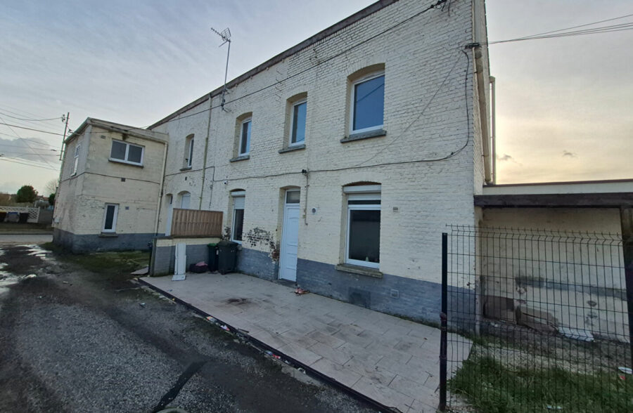 Immeuble comprenant 3 logements.