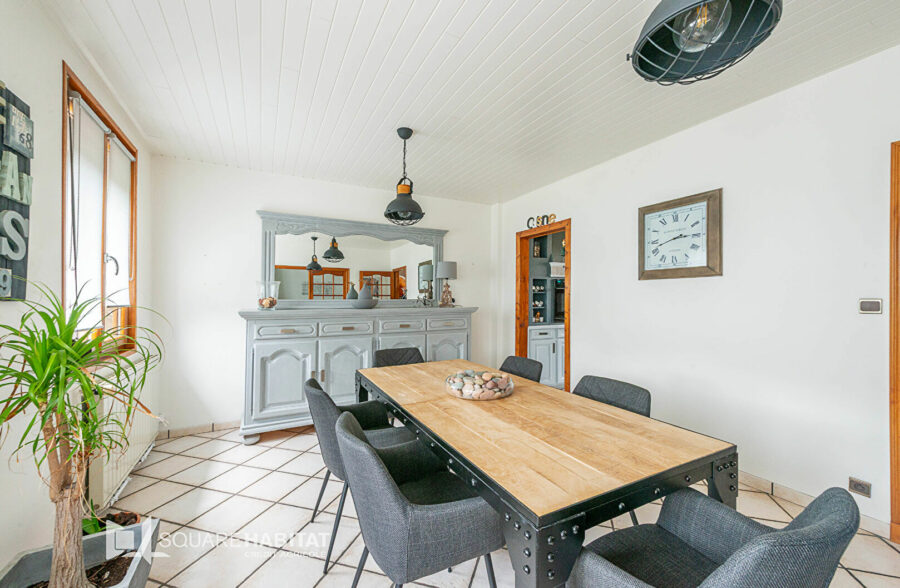Maison semi-individuelle 3 chambres avec jardin, garage et sous-sol complet