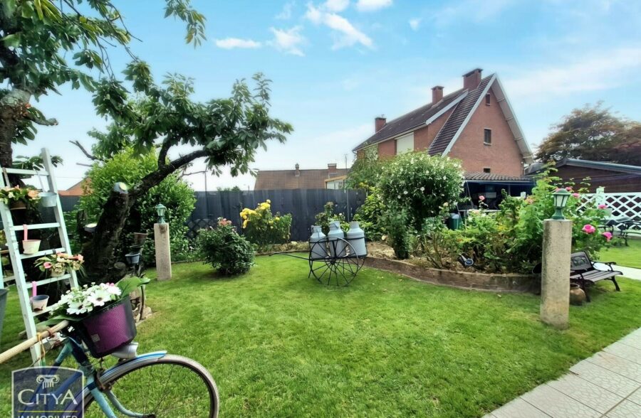 Semi-individuelle en quartier résidentiel – 4 chambres – Garage double – La Bassée