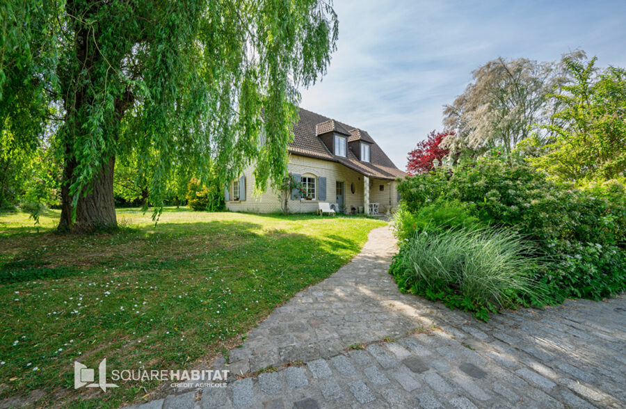 Villa de semi plain-pied – 5 chambres et bureau – 2000m² de parcelle