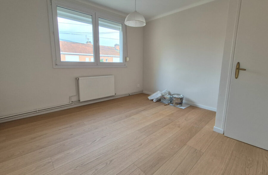 Semi plain-pied – 4 chambres – Garage – Jardin