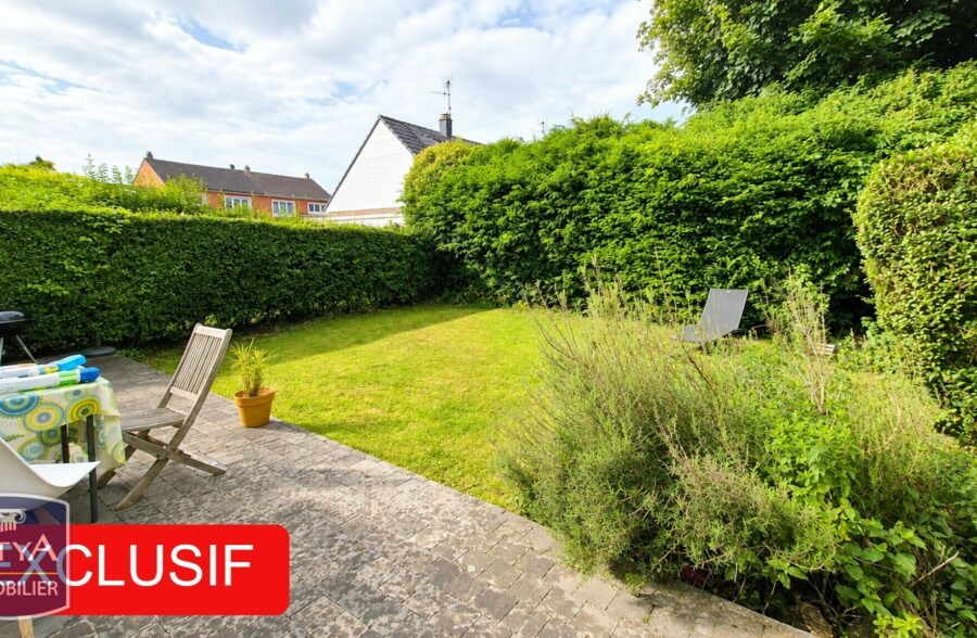 Semi-mitoyenne avec 4 chambres, jardin Ouest garage proche métro