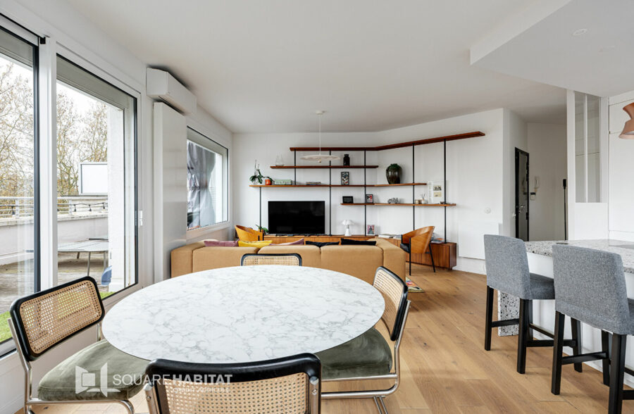 VAUBAN SUPERBE APPARTEMENT AVEC MAGNIFIQUE TERRASSE, CAVE ET GRAND GARAGE