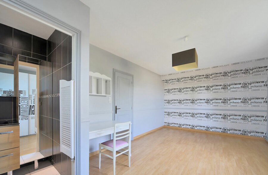 Maison Lillers 7 chambres jardin sous sol complet et dépendances