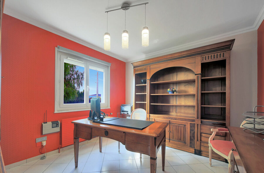 Maison Lillers 7 chambres jardin sous sol complet et dépendances