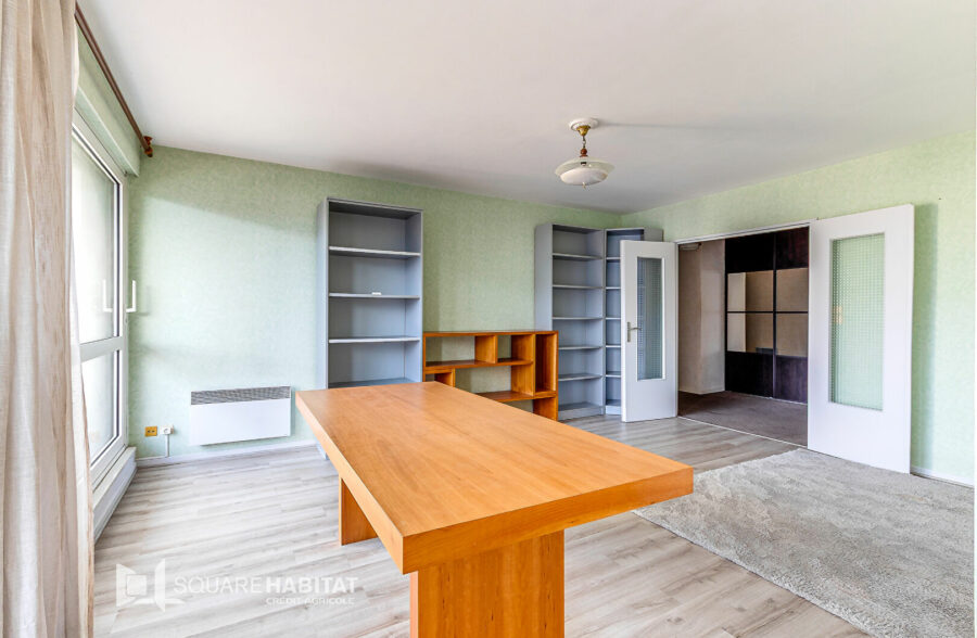PROCHE BUS ET METRO APPARTMEENT DANS UNE RESIDENCE SECURISEE AVEC 2 CHAMBRES – BALCON – GARAGE ET CAVE