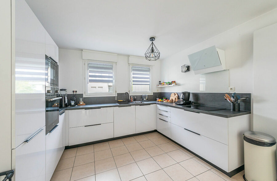 MAISON DE 97 M² AVEC GARAGE