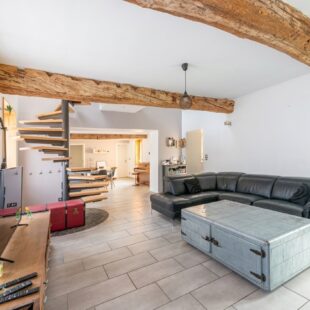 LONGERE SEMI PLAIN PIED DE 148 M²