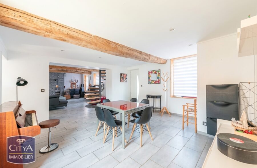 LONGERE SEMI PLAIN PIED DE 148 M²