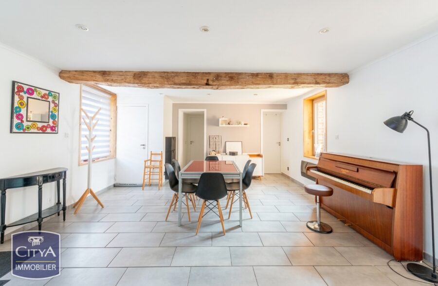 LONGERE SEMI PLAIN PIED DE 148 M²