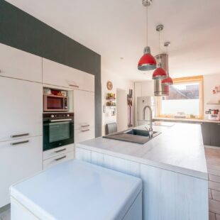 LONGERE SEMI PLAIN PIED DE 148 M²