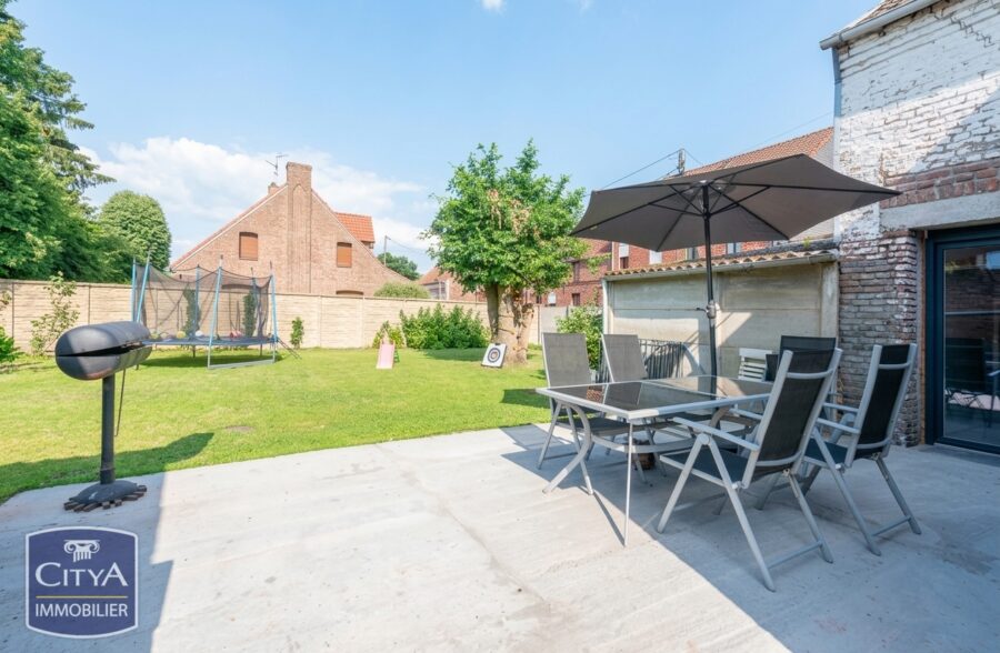 LONGERE SEMI PLAIN PIED DE 148 M²
