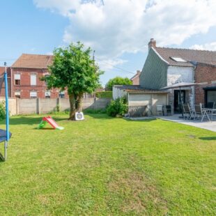 LONGERE SEMI PLAIN PIED DE 148 M²