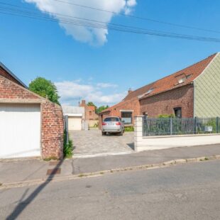 LONGERE SEMI PLAIN PIED DE 148 M²