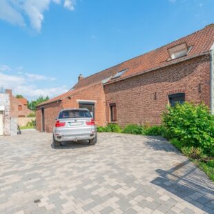 LONGERE SEMI PLAIN PIED DE 148 M²