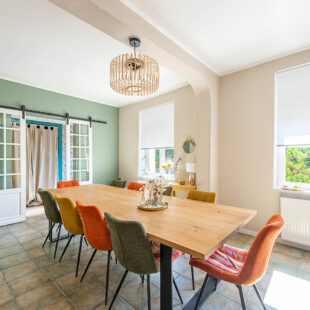Spacieuse longère avec piscine sur 2301 m²