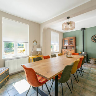 Spacieuse longère avec piscine sur 2301 m²