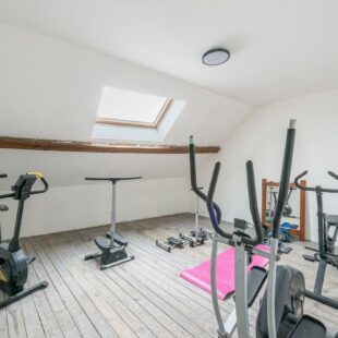MAISON INDIVIDUELLE  4  CHAMBRES DE 105 M²