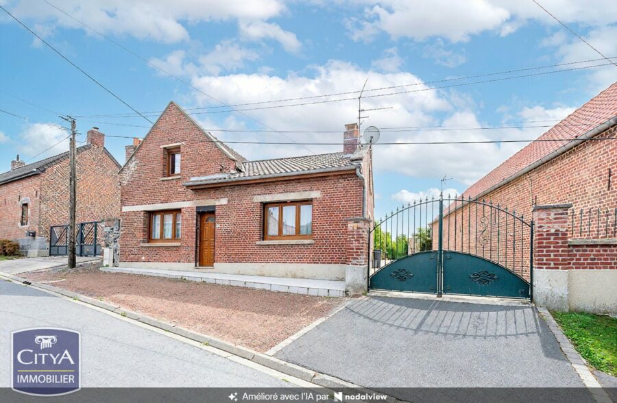 MAISON 7 CHAMBRES ET 2 GARAGES