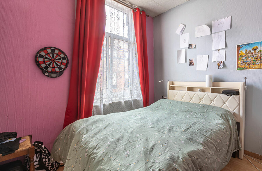 En EXCLUSIVITÉ ! Maison familiale 130m² / Investissement à fort potentiel à Roubaix 131 000€  FAII!!!