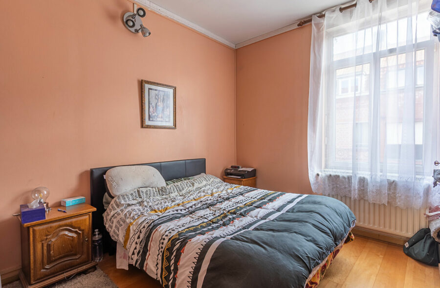 En EXCLUSIVITÉ ! Maison familiale 130m² / Investissement à fort potentiel à Roubaix 131 000€  FAII!!!