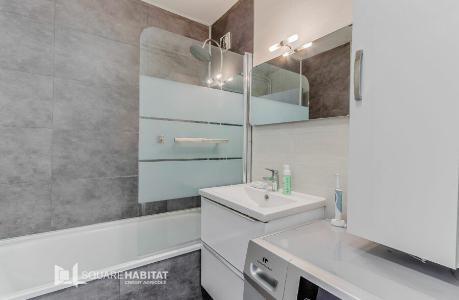 À VENDRE ! Appartement 67m² T3 bis avec garage privé ! Centre-ville 114 000€ FAI !!!!