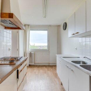 A VENDRE!! EN EXCLUSIVITE!! 75 000€ HAI!! APPARTEMENT T3, DEUX CHAMBRES + BALCON. ROUBAIX.