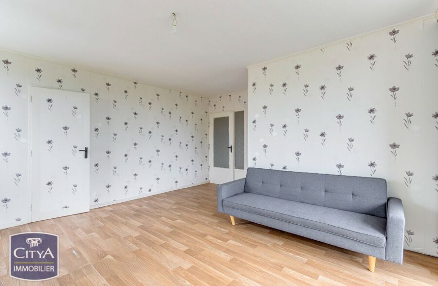 A VENDRE!! EN EXCLUSIVITE!! 75 000€ HAI!! APPARTEMENT T3, DEUX CHAMBRES + BALCON. ROUBAIX.
