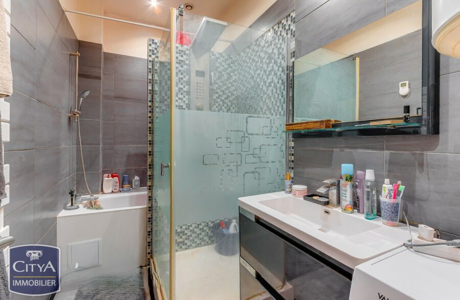 Appartement T3 de 69 m² ! Hyper Centre de Roubaix!! 119 000€ FAI!!