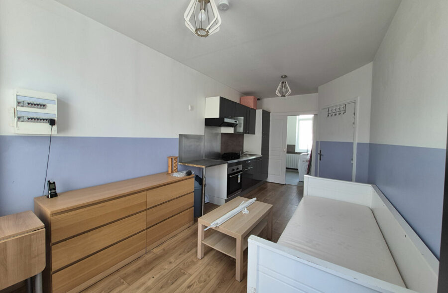 Immeuble de rapport 4 studios centre ville !