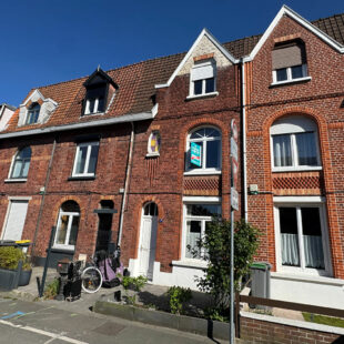 Coup de coeur assuré ! Maison 1930 rénovée – 110 m² – 3 chambres – jardin &nbsp;Sous compromis&nbsp;