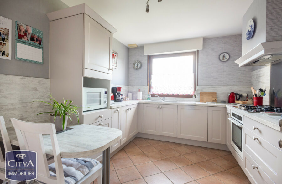 Maison 6 pièces 100 m² · à Herzeele · 100,3 m² · 288 000 €