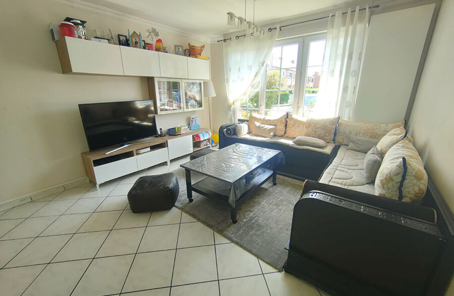 Semi individuelle avec garage attenant