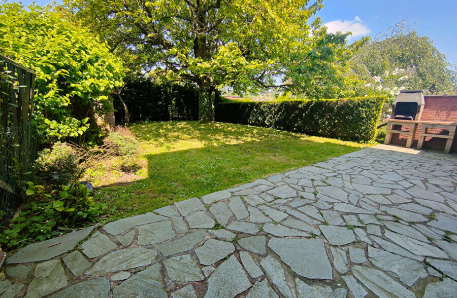 Semi individuelle avec garage attenant