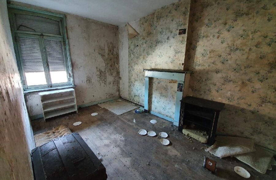 SOMAIN 49000Euro , petit prix , maison de ville a rénover .