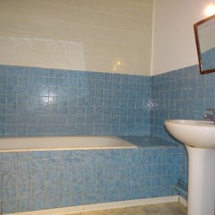 A proximité du Boulevard Gambetta, appartement de type 2 en rez-de-chaussée avec balcon!