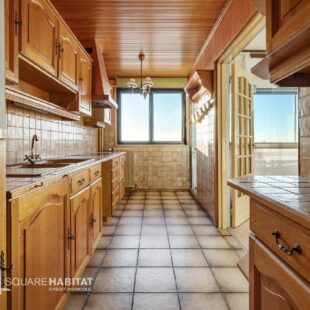 HYPER CENTRE : APPARTEMENT TYPE 3 AVEC DOUBLE SEJOUR + STATIONNEMENT PRIVE