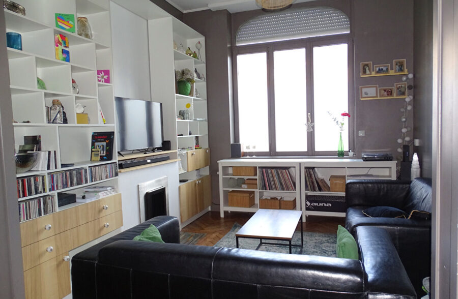 SEMI BOURGEOISE  4 CHAMBRES ET JARDIN SECTEUR LES FRANCS