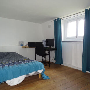 SEMI BOURGEOISE  4 CHAMBRES ET JARDIN SECTEUR LES FRANCS