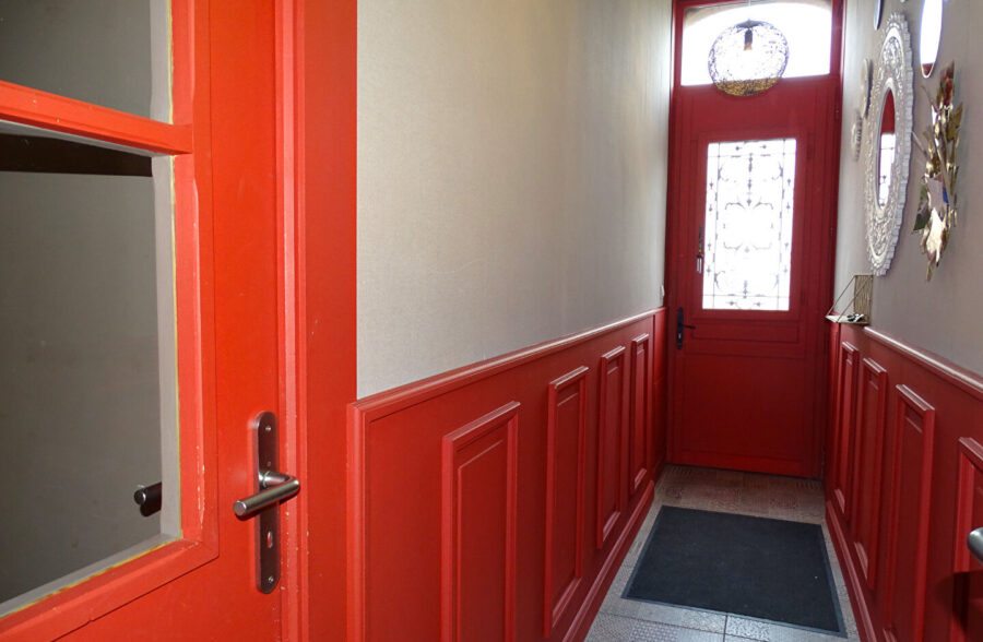 SEMI BOURGEOISE  4 CHAMBRES ET JARDIN SECTEUR LES FRANCS