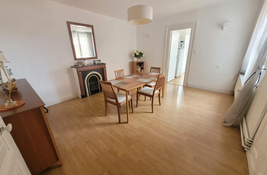 Découvrez cet ensemble de 6 appartements T3 au sein d’un immeuble historique !!