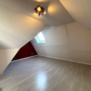 Maison style fermette 3 chambres, appartement et chambre indépendants