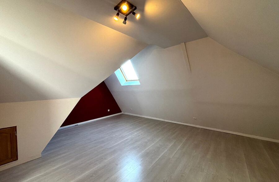 Maison style fermette 3 chambres, appartement et chambre indépendants