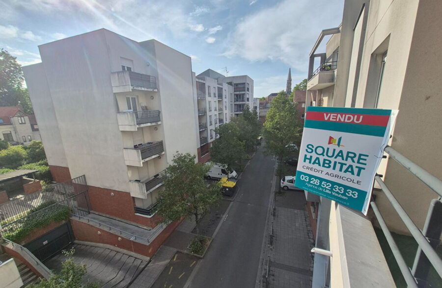 LILLE WAZEMMES – GAMBETTA : Type 1 de 23m² avec balcon et parking